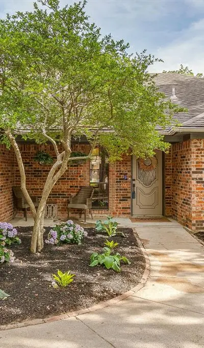 6824 Ridgewood Drive, North Richland Hills TX 76182 - Photo 4