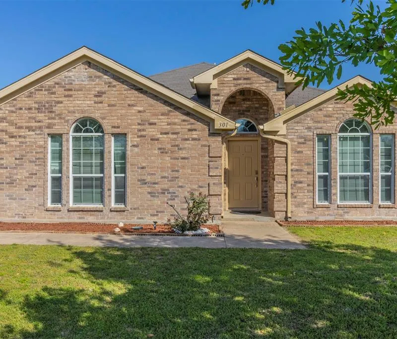 301 Wintergreen Court, Weatherford TX 76085