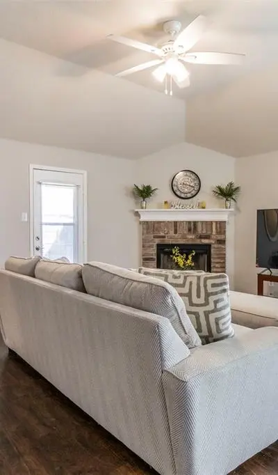 301 Wintergreen Court, Weatherford TX 76085 - Photo 2