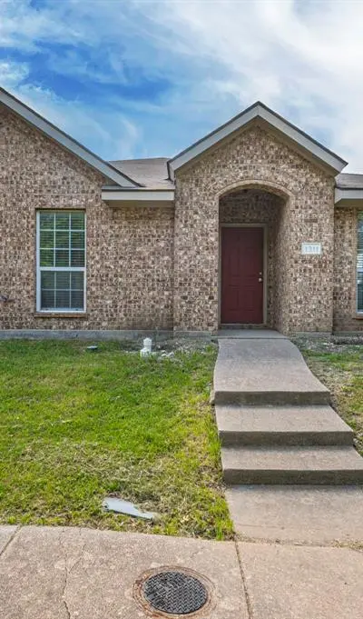 1311 Chapman Drive, Lancaster TX 75134