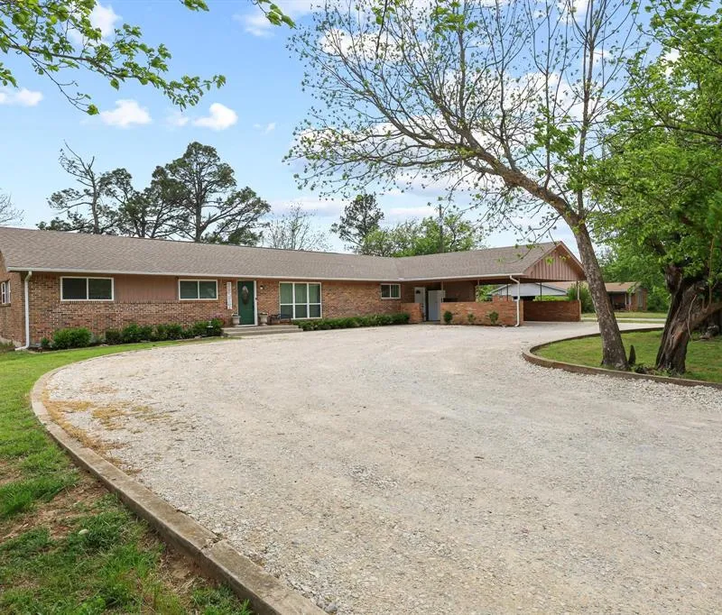 416 4th Street, Whitesboro TX 76273