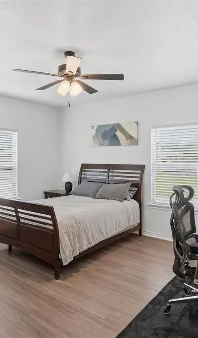 304 W Greenwood Avenue, Bowie TX 76230 - Photo 5