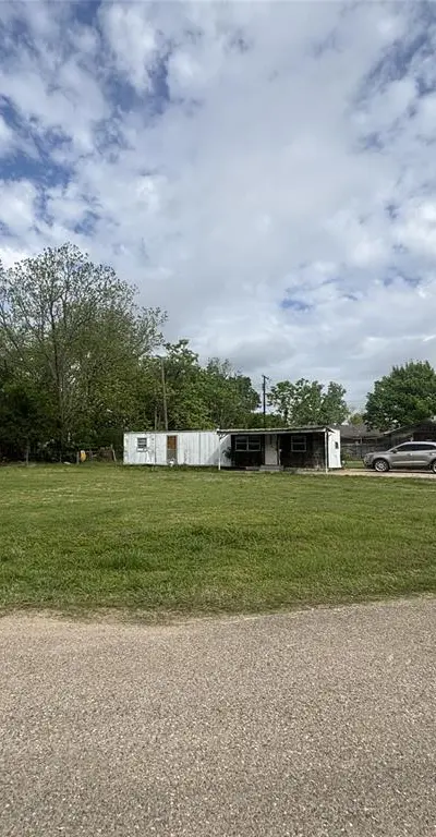 211 E Railroad St Street, Malakoff TX 75147