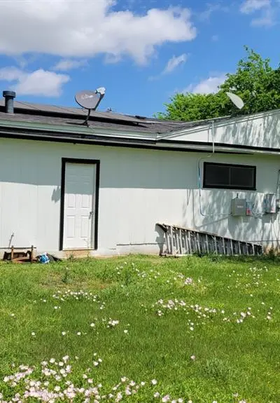 4660 Lois Street, Fort Worth TX 76119 - Photo 5