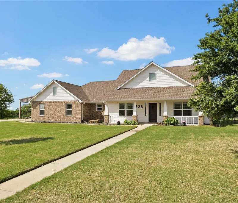 528 Hubbard Circle, Nevada TX 75173