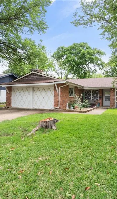 1715 Bradford Drive, Arlington TX 76010 - Photo 4