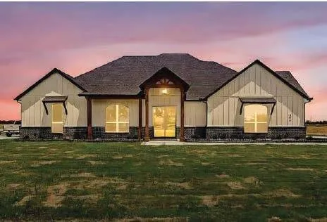 135 VZ County Road 3811, Wills Point TX 75169