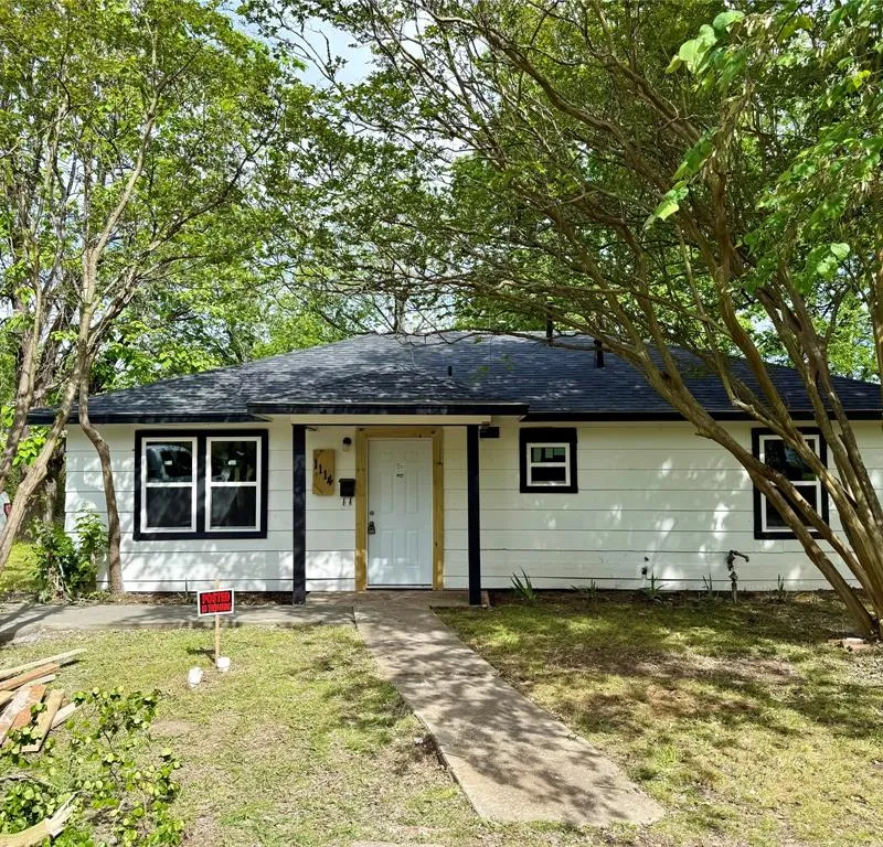 1114 Blackburn Street, Commerce TX 75428