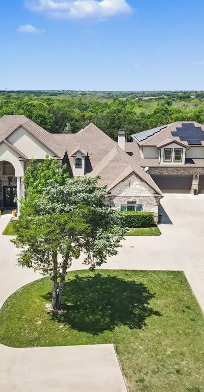 505 S Bluegrove Road, Lancaster TX 75146