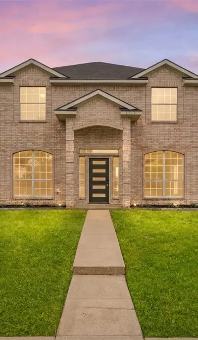 2712 Pioneer Lane, Lancaster TX 75146