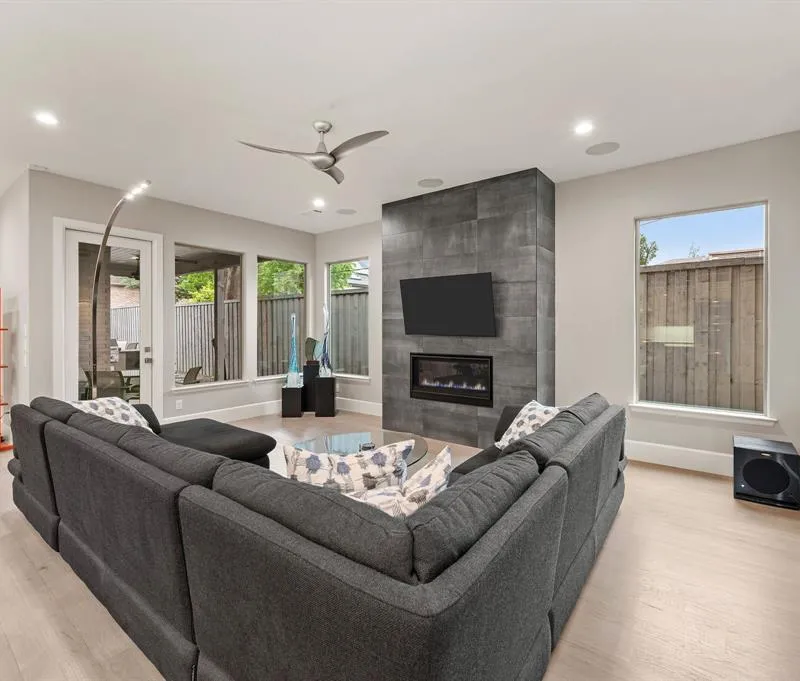 6811 Del Norte Lane, Dallas TX 75225