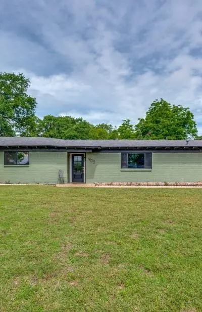 905 Hurstview Drive, Hurst TX 76053