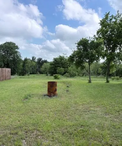434 Valley Ridge Drive, Bridgeport TX 76426 - Photo 2