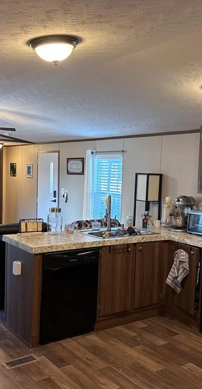 434 Valley Ridge Drive, Bridgeport TX 76426 - Photo 5