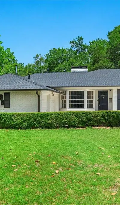 3744 Somerset Lane, Fort Worth TX 76109