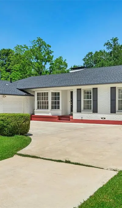 3744 Somerset Lane, Fort Worth TX 76109 - Photo 2