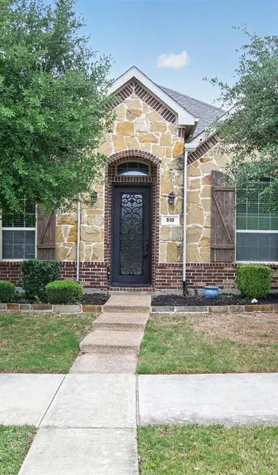 510 Garden Avenue, Euless TX 76039