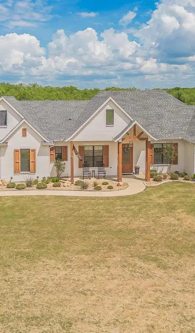 105 Hondo Circle, Millsap TX 76066