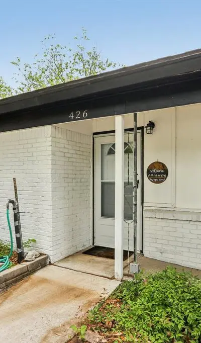 426 W Lake Street, Krum TX 76249