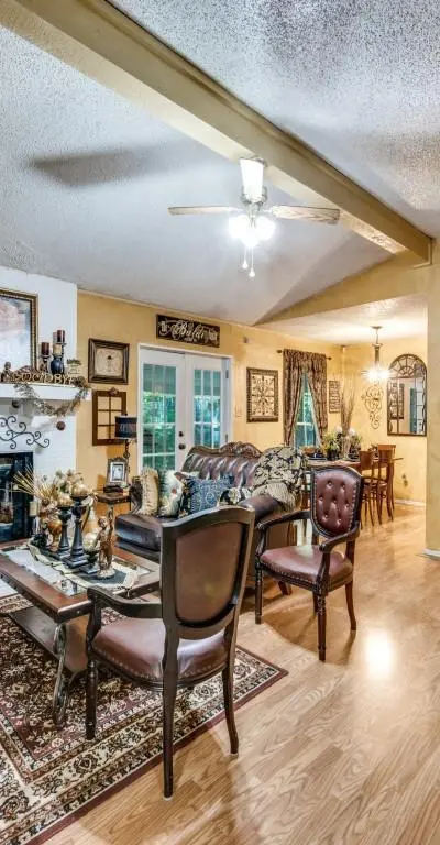 5304 Umbrella Pine Court, Arlington TX 76018 - Photo 4