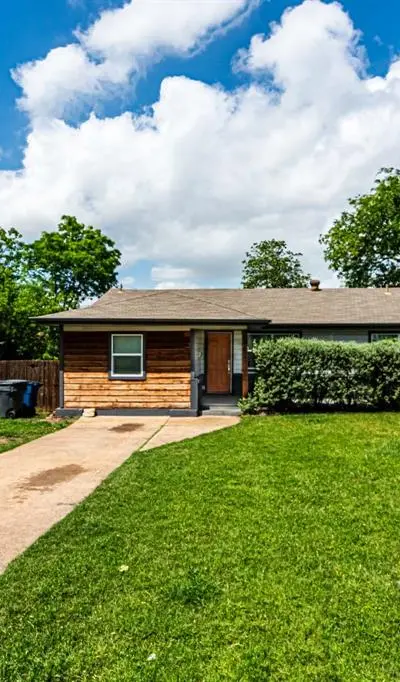 4447 Moler Street, Dallas TX 75211