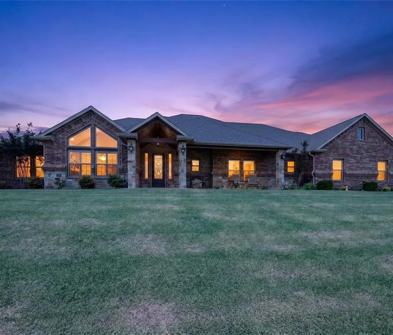 128 Whispering Winds Drive, Gunter TX 75058