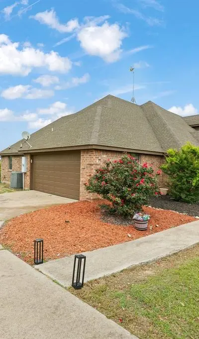439 Stone Mountain, Cresson TX 76035 - Photo 4