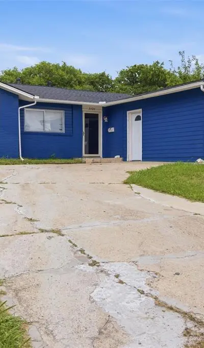 2729 Posey Drive, Irving TX 75062 - Photo 2