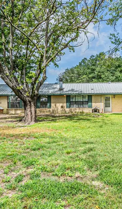 7821 N State Highway 34, Oak Ridge TX 75161