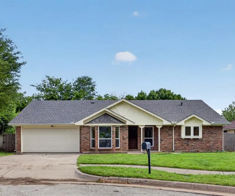 1606 Rosemary Drive, Arlington TX 76014