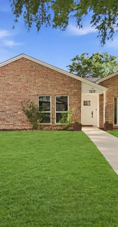 1317 Lark Lane, Lewisville TX 75077 - Photo 3