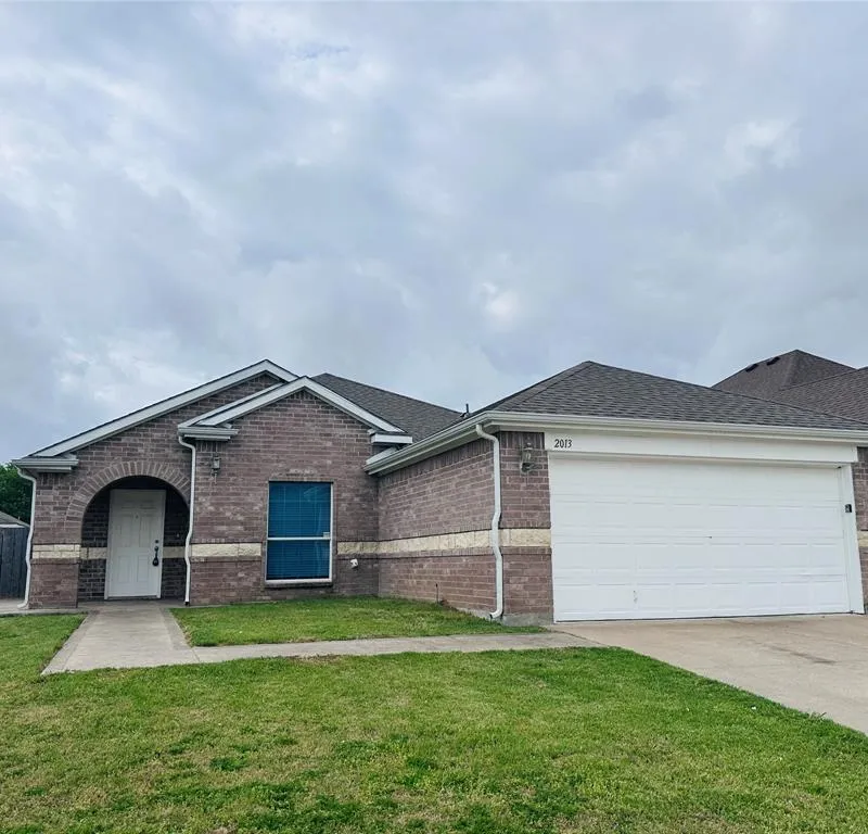 2013 Deniro Drive, Fort Worth TX 76134