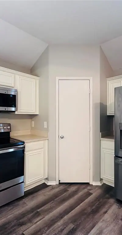 2013 Deniro Drive, Fort Worth TX 76134 - Photo 5