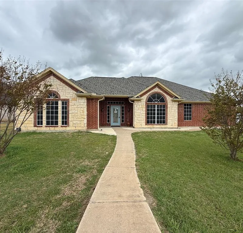 543 Islet Drive, Runaway Bay TX 76426