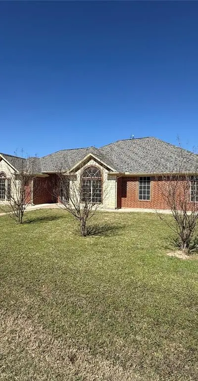 543 Islet Drive, Runaway Bay TX 76426 - Photo 3