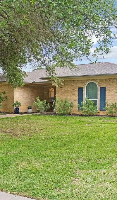 1673 Chisolm Trail, Lewisville TX 75077 - Photo 2