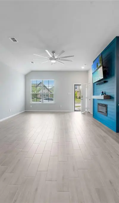 5225 Heritage Street, Haltom City TX 76117 - Photo 4