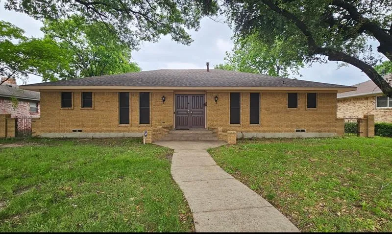 5836 Marview Lane, Dallas TX 75227