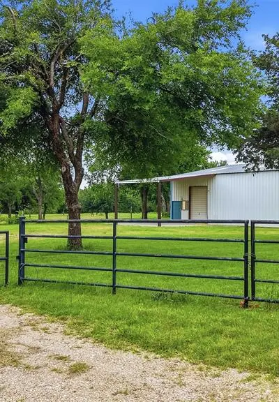 2700 Randell Lake Road, Denison TX 75020 - Photo 2