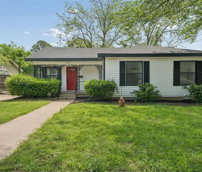 2839 Handley Drive, Fort Worth TX 76112
