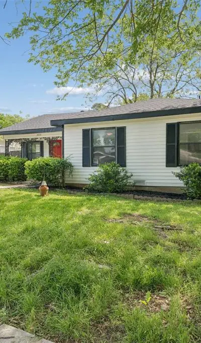 2839 Handley Drive, Fort Worth TX 76112 - Photo 3