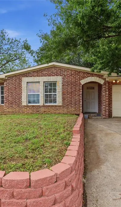 1314 E Lovers Lane, Arlington TX 76010