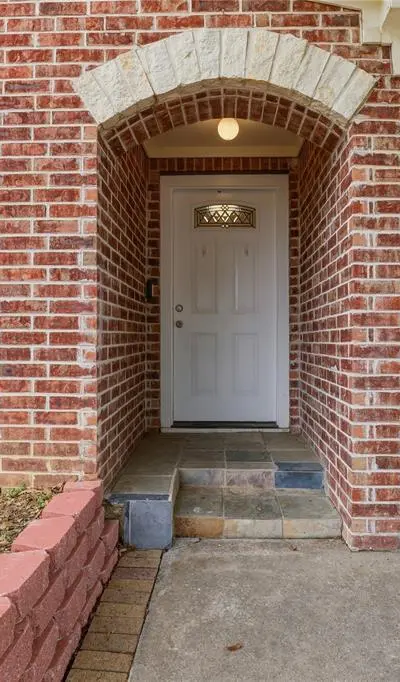 1314 E Lovers Lane, Arlington TX 76010 - Photo 4