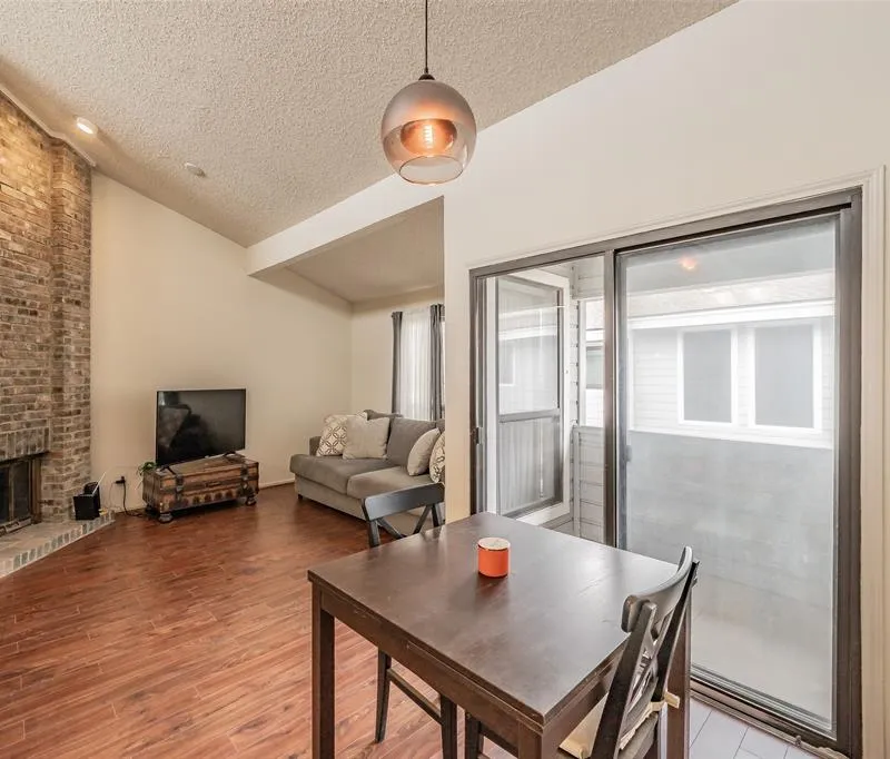 17490 Meandering Way # 1709, Dallas TX 75252