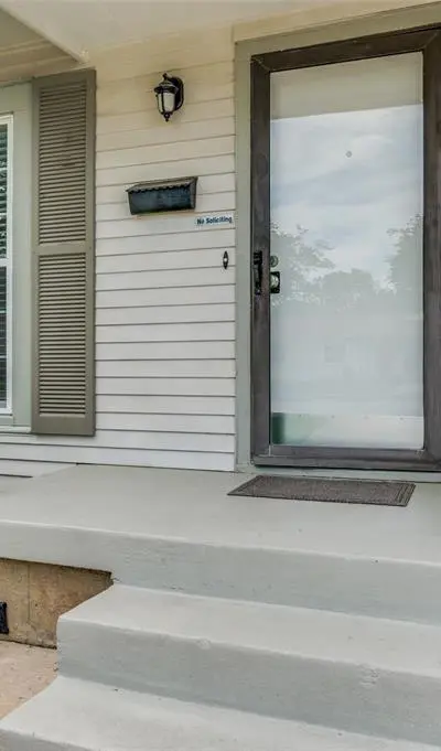 2316 Cunningham Street, Irving TX 75062 - Photo 3