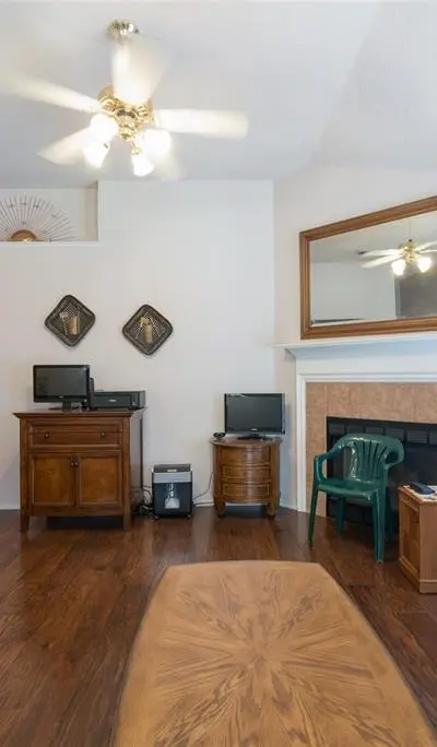 1825 Yorkshire Street, Fort Worth TX 76134 - Photo 5