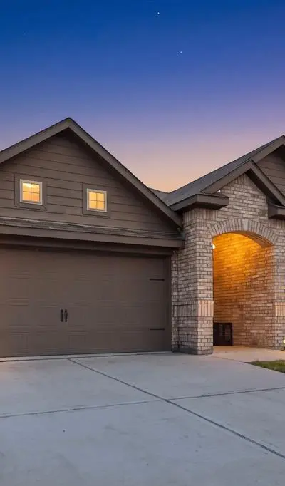 433 Cross Ridge Circle N, Fort Worth TX 76120