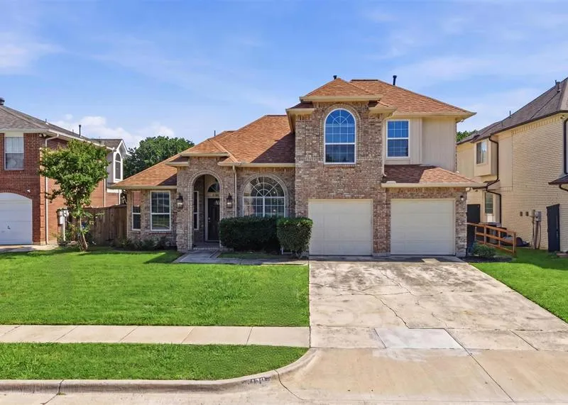 1136 Breezewood Drive, Lewisville TX 75077