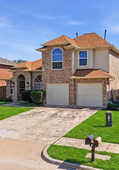 1136 Breezewood Drive, Lewisville TX 75077 - Photo 5