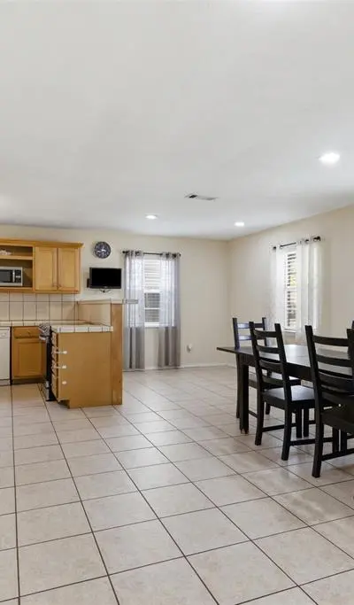 1505 Montclair Street, Arlington TX 76015 - Photo 3